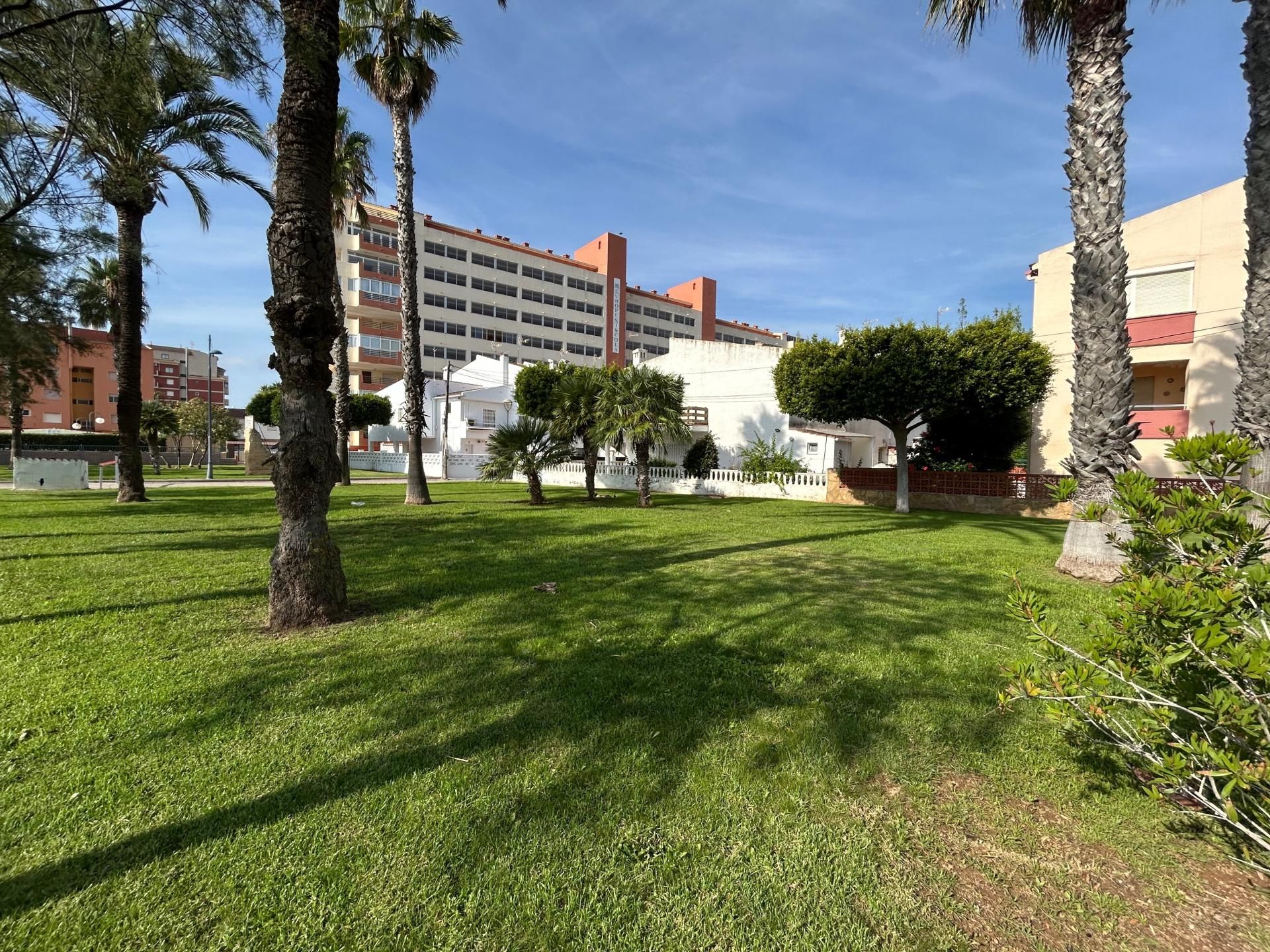 Exterior view of Single-family semi-detached for sale in Peñíscola / Peníscola  with Air Conditioner, Heating and Terrace
