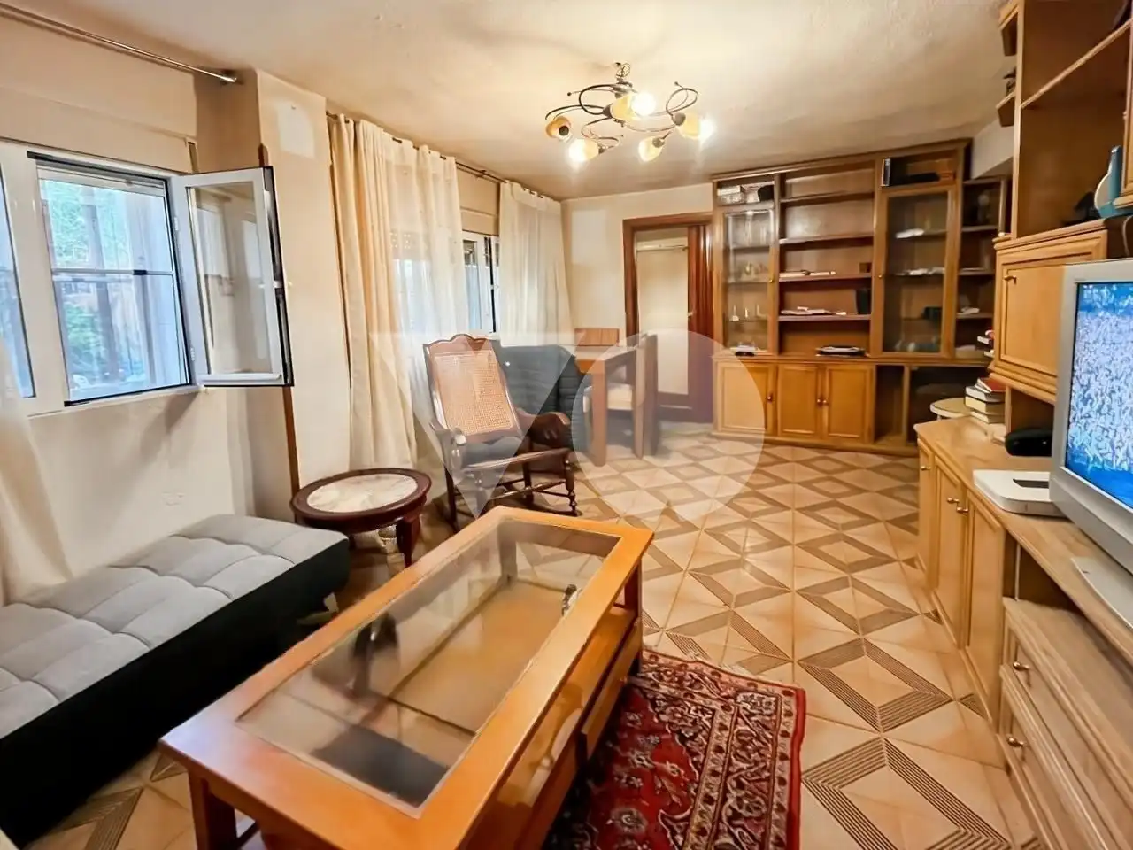 Living room of Ground floor for sale in  Madrid Capital  with Air Conditioner, Heating and Furnished