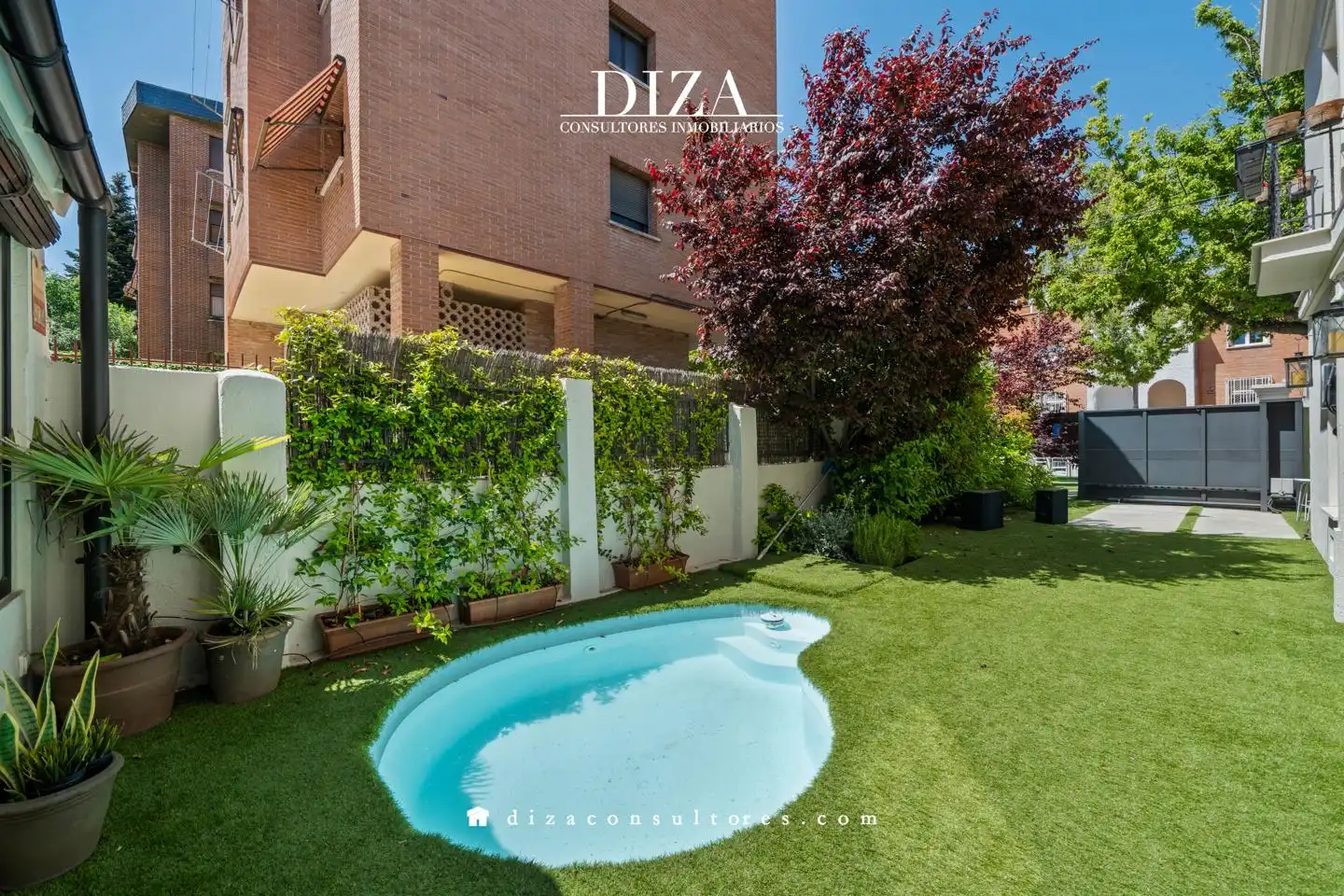 Jardí de Casa o xalet de lloguer en Madrid amb Aire condicionat, Calefacció i Jardí privat