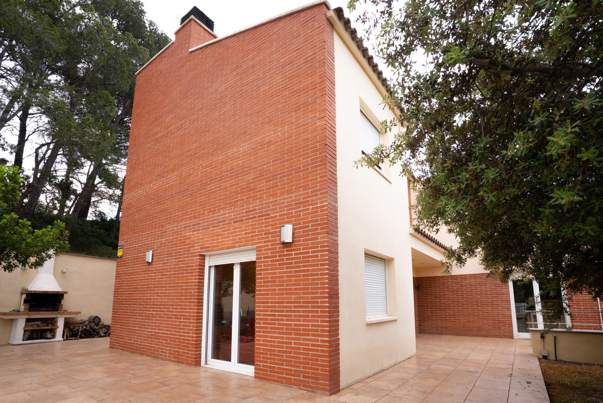 Exterior view of House or chalet for sale in Riudecols  with Air Conditioner, Heating and Private garden