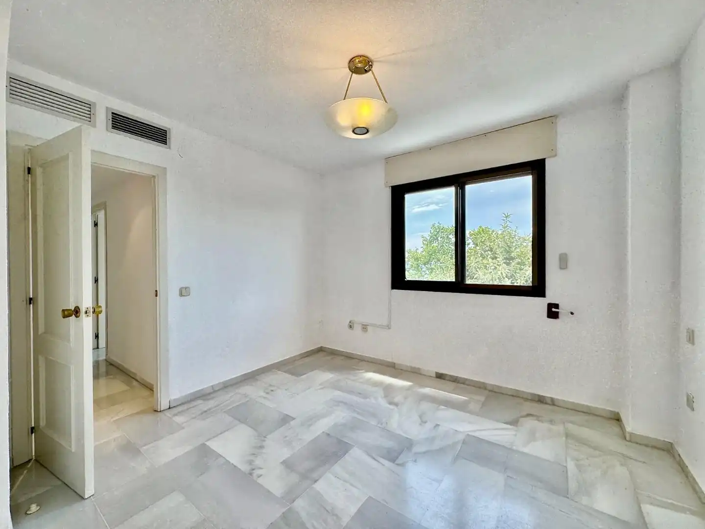 Apartment with terrace for sale in El Bajondillo, imagen 7