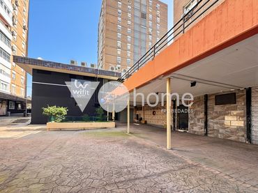 Local comercial en venta en Calle del Camino de los Vinateros