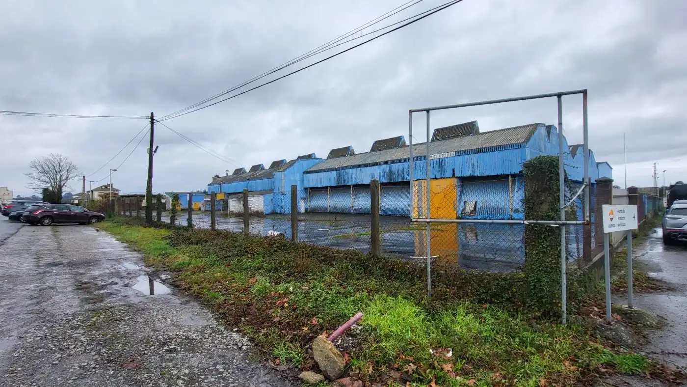 Vista exterior de Nau industrial en venda en Rábade