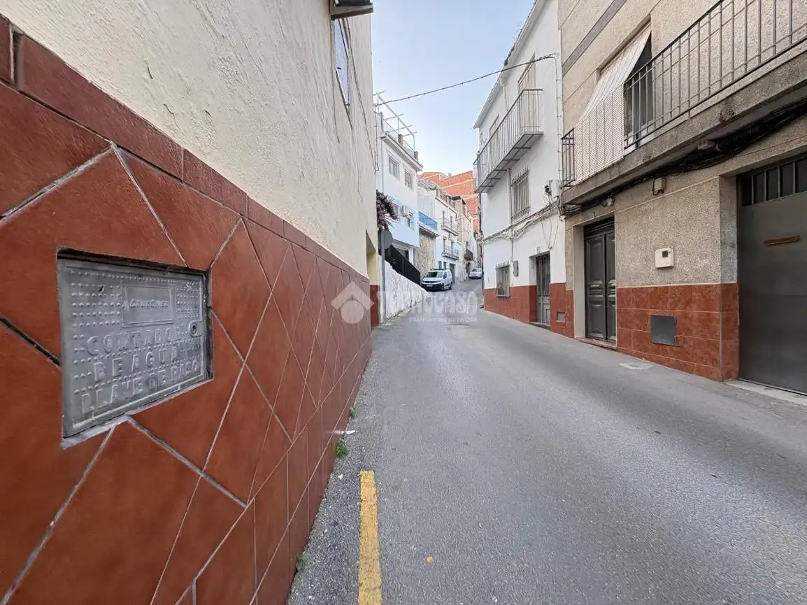 Casa aparellada en venda a Los Villares