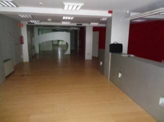 Local comercial en Alquiler en C/ Josefa Amar y Borbón en Paseo Independencia