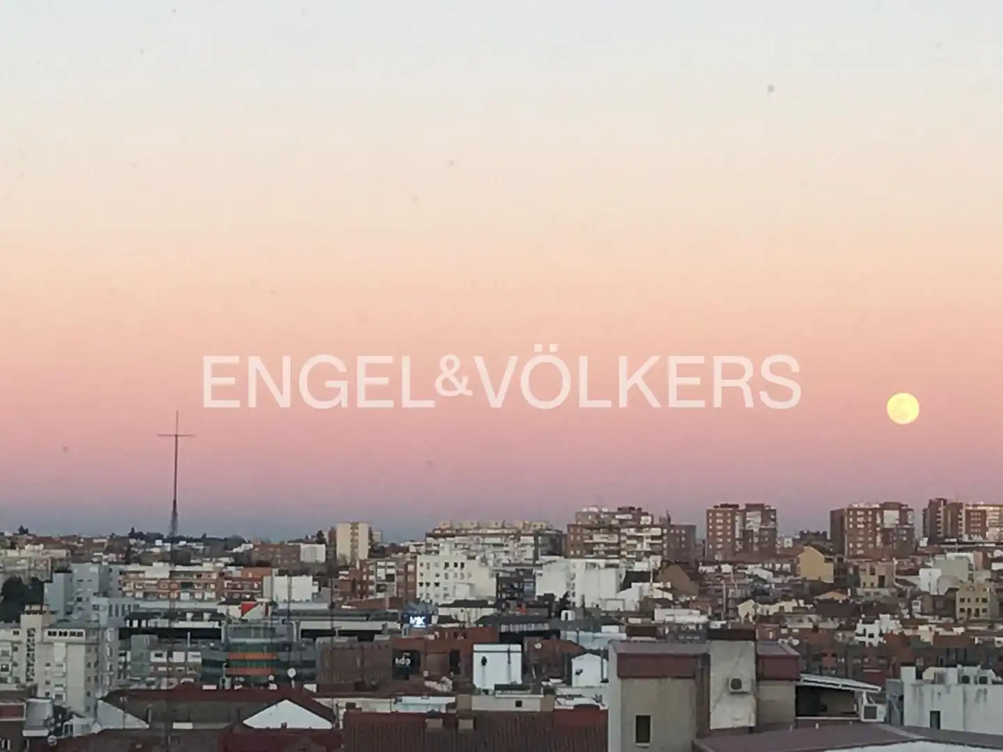 Außenansicht von Dachboden zur Miete in Madrid mit Klimaanlage, Heizung und Terrasse