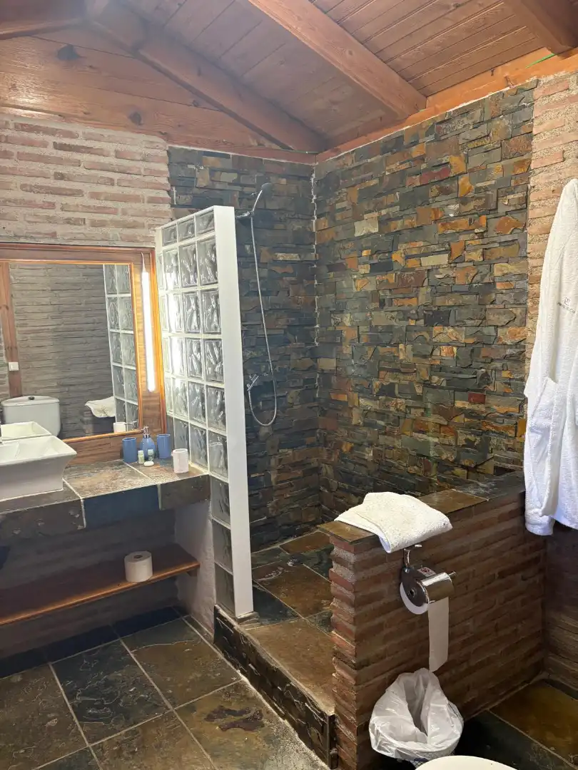 Bany de Casa o xalet en venda en Nevada amb Aire condicionat, Jardí privat i Piscina