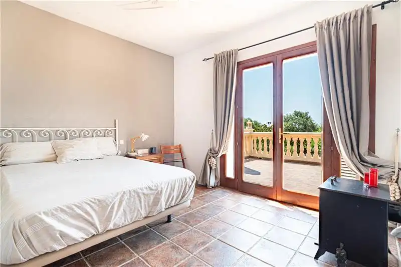 Dormitori de Finca rústica en venda en Binissalem amb Aire condicionat, Jardí privat i Terrassa