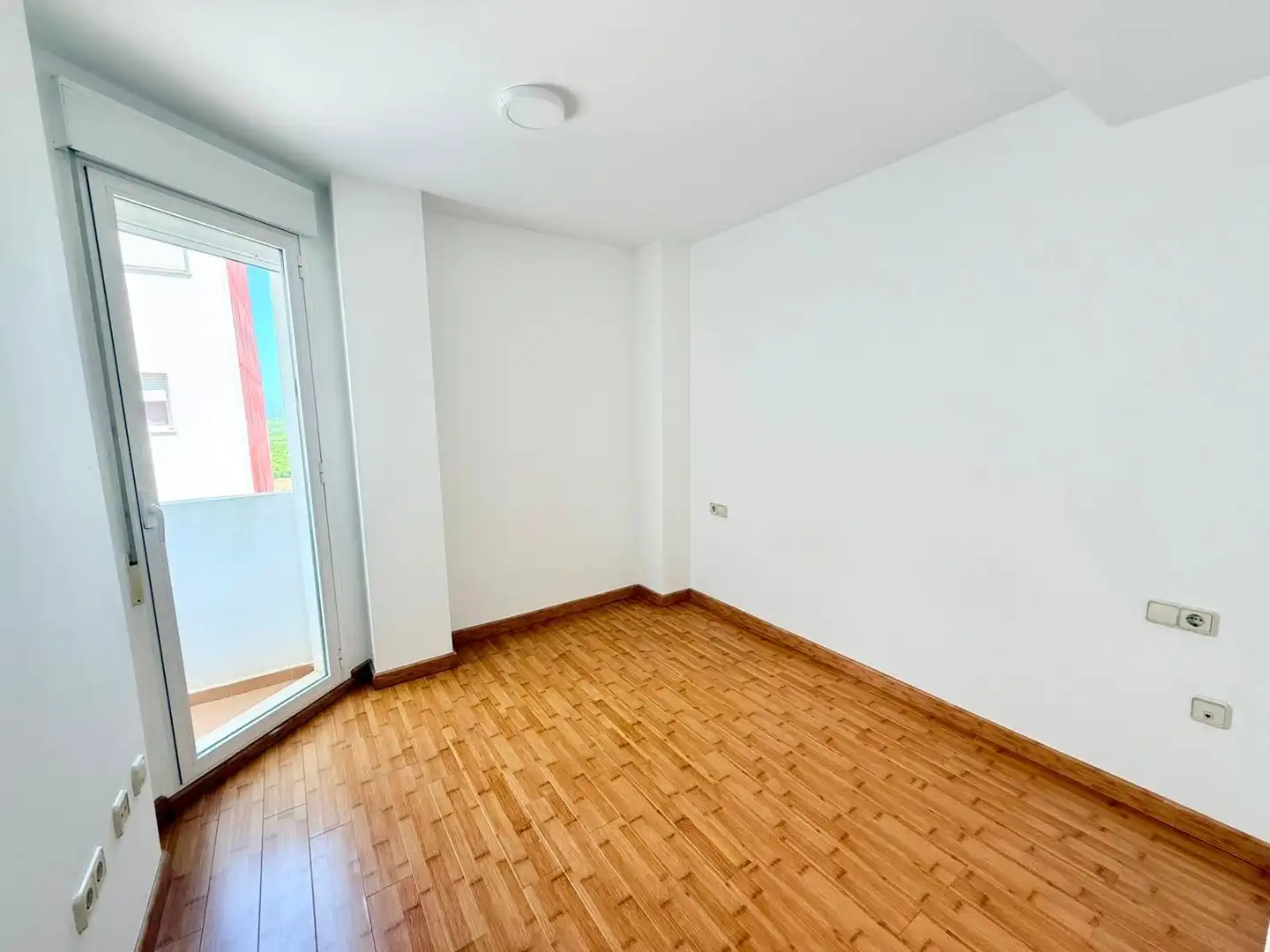 Bedroom of Flat for rent in Silla  with Heating, Terrace and Balcony