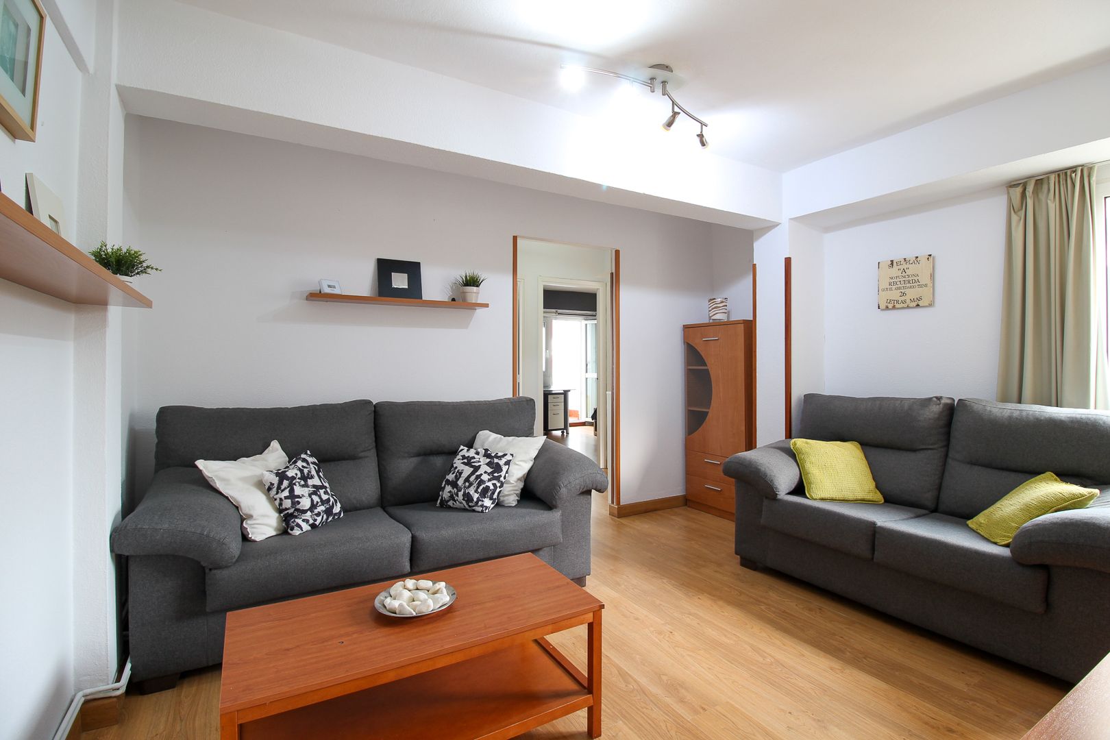 Living room of Flat for sale in Santander  with Heating, Storage room and Furnished