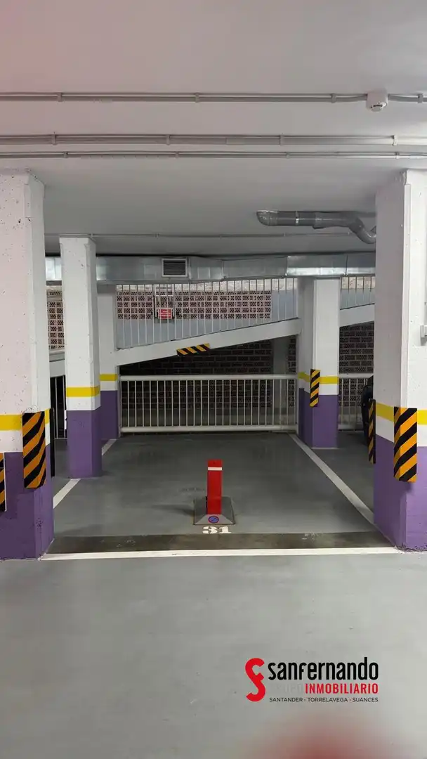 Parkplatz von Wohnung zur Miete in Santander mit Heizung, Möbliert und Balkon