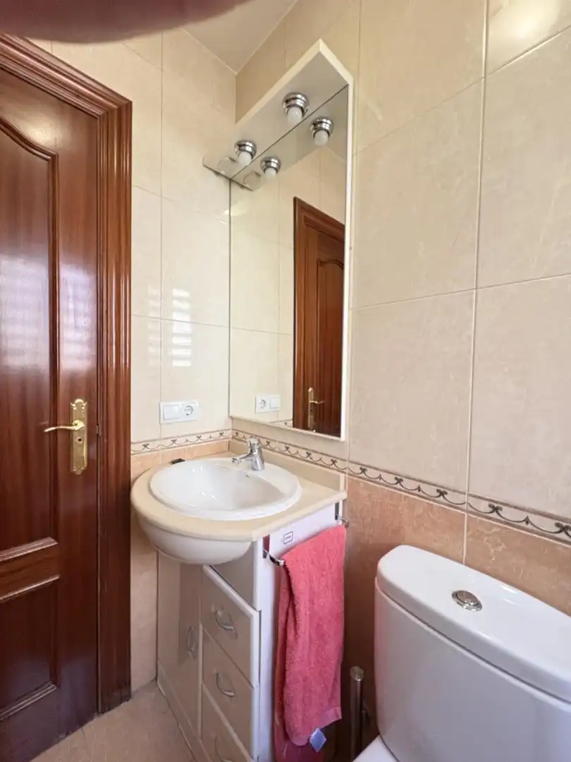 Badezimmer von Wohnung zur Miete in Madrid mit Klimaanlage, Heizung und Parkett