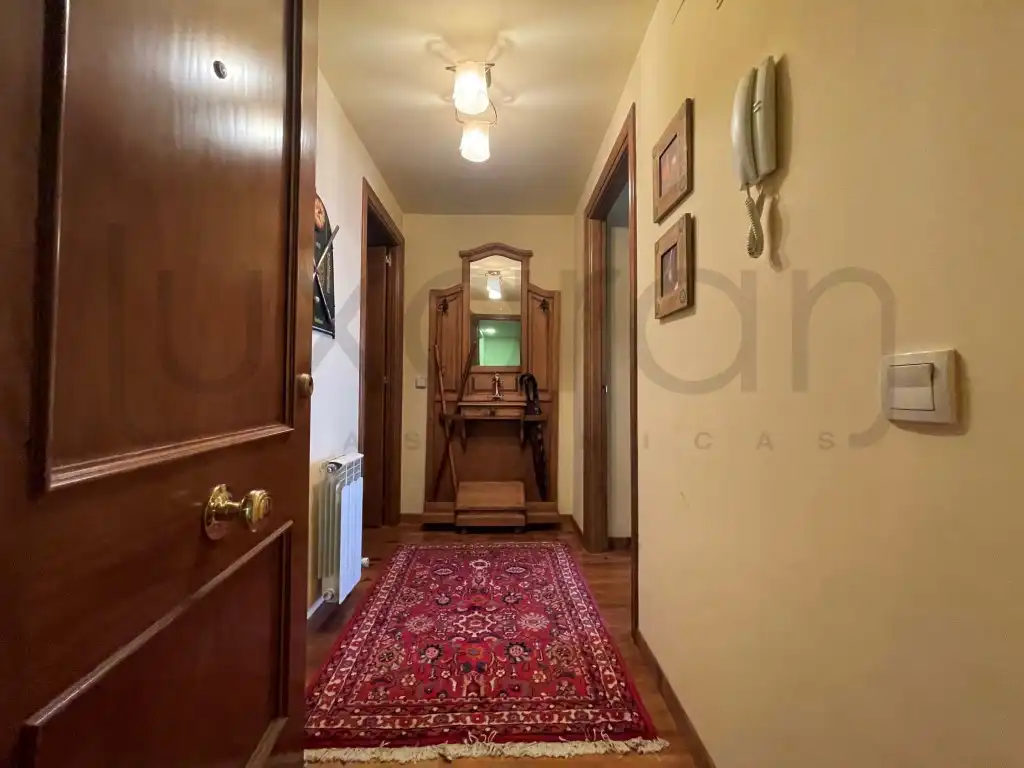Apartment zum Verkauf in Avenida Dera Garona 17, imagen 3