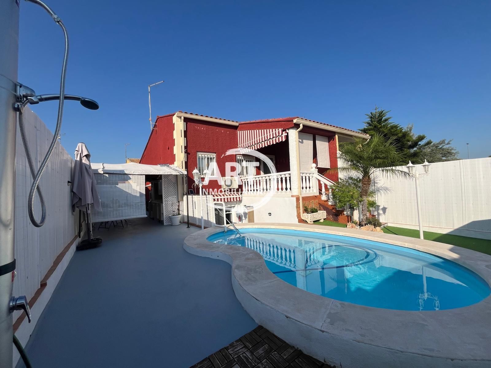 Garden of Single-family semi-detached for sale in La Pobla de Vallbona  with Air Conditioner, Heating and Terrace