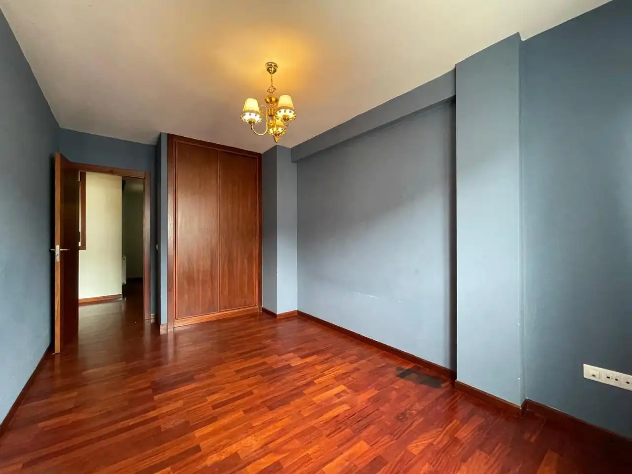 Dormitori de Pis en venda en Arteixo amb Calefacció, Parquet i Terrassa