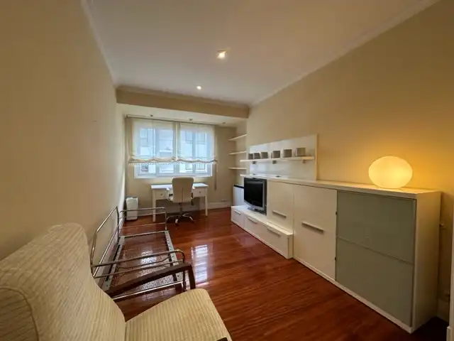 Wohnung zur Miete in Rúa da República de El Salvador, Ensanche - Sar