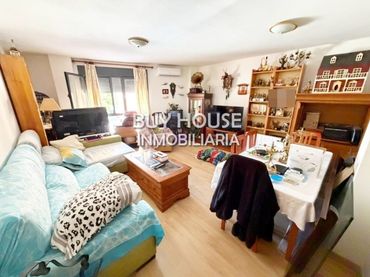 Flat with lift for sale in Yuncler