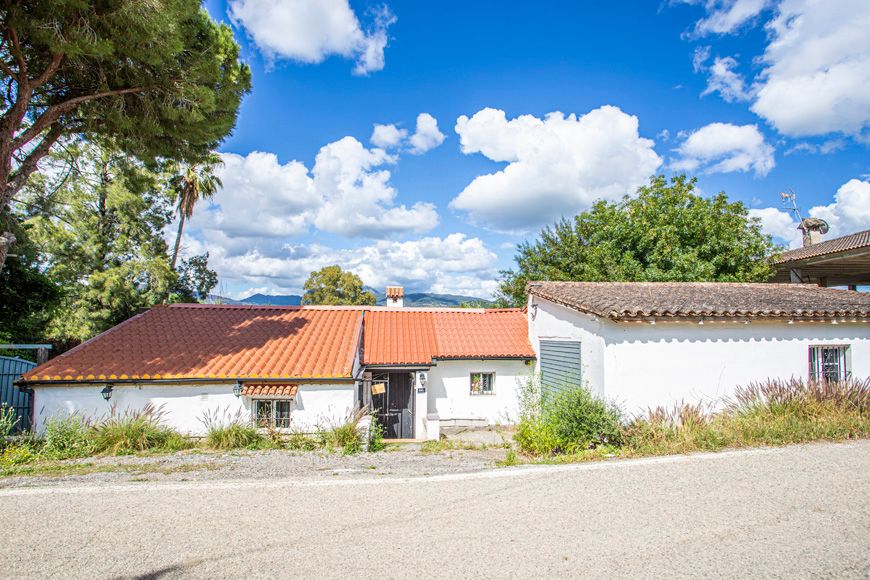 Exterior view of House or chalet for sale in Jimena de la Frontera  with Heating, Private garden and Oven
