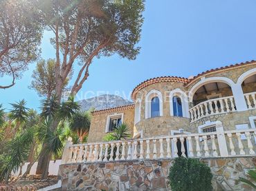 Haus mit Pool zum Verkauf in Learco