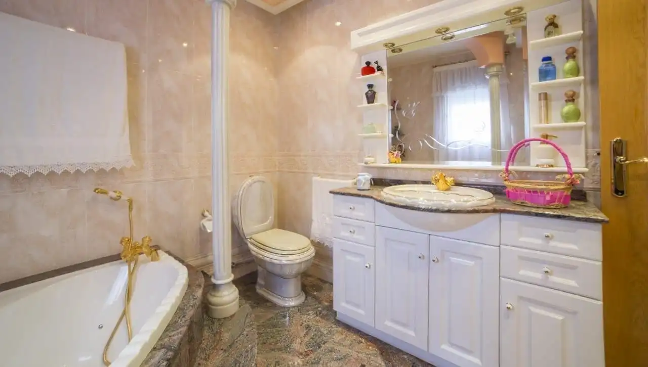 Bathroom of Country homes for sale in Los Alcázares  with Air Conditioner, Private garden and Terrace