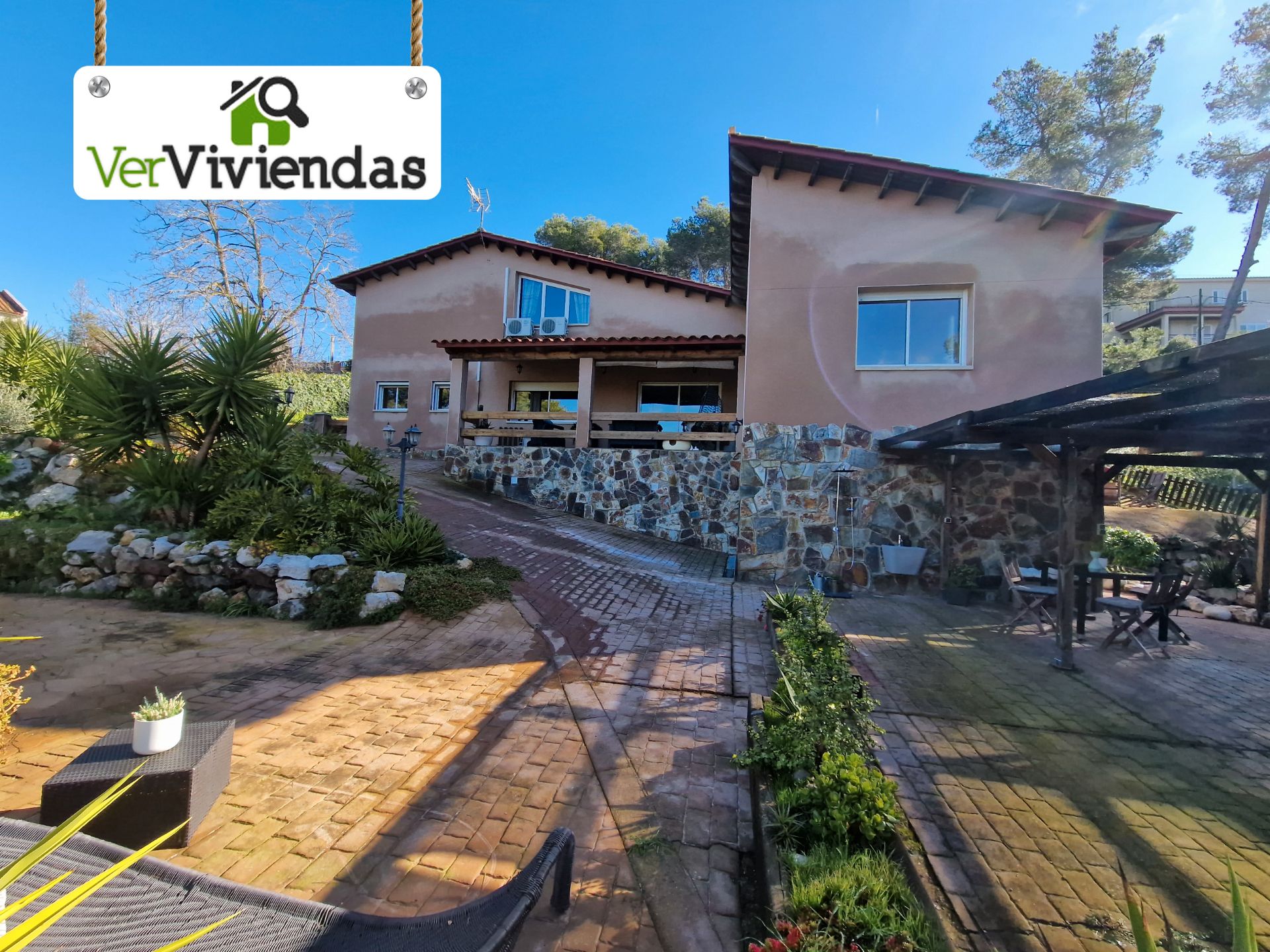 Garden of House or chalet for sale in Vallirana  with Air Conditioner, Heating and Private garden