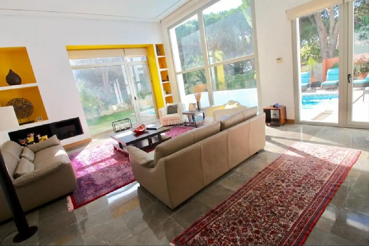 Villa mit Pool zur Miete in Avenida Inglaterra 18, imagen 2