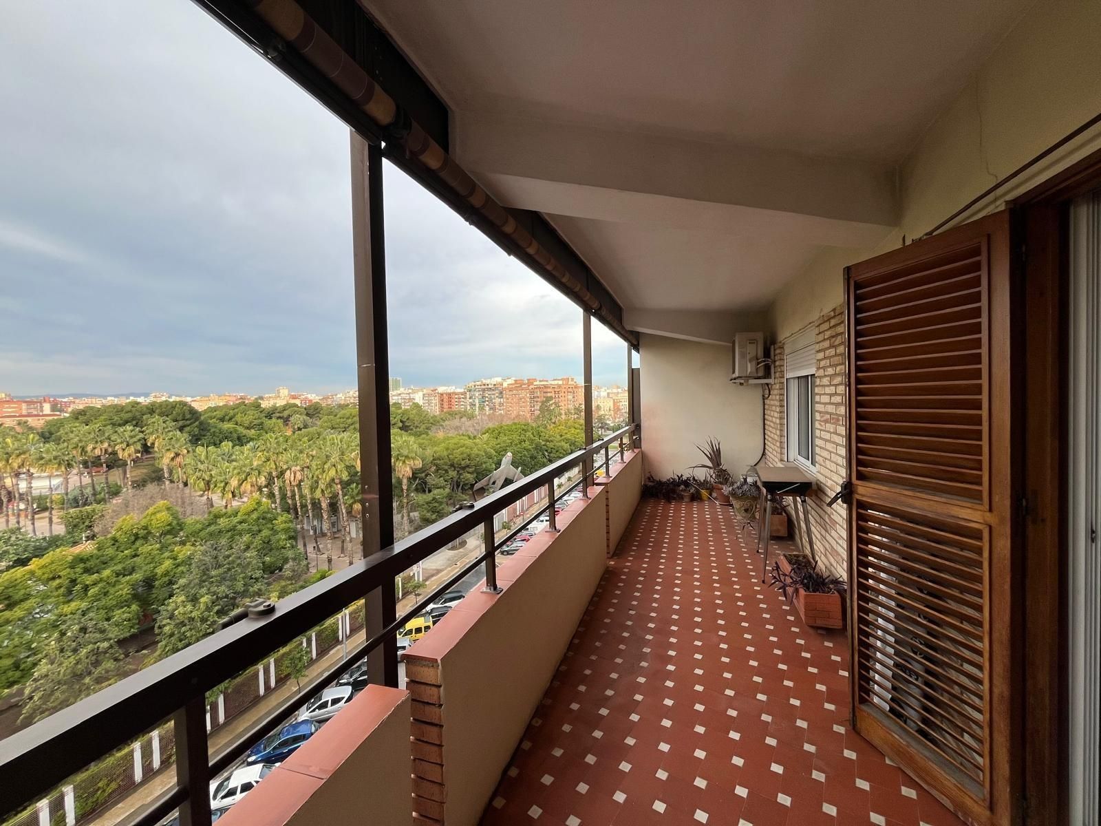 Exterior view of Flat to rent in  Valencia Capital  with Terrace and Balcony