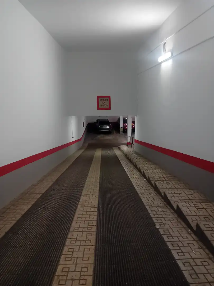 Parking de Garaje en venta en Cartagena con Alarma