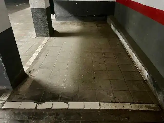 Garaje en venta en Esplugues de Llobregat