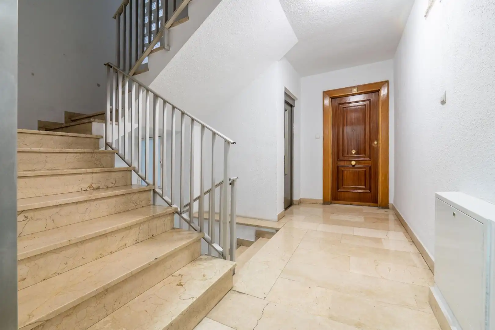 Flat for sale in Granada  with Air Conditioner and Heating