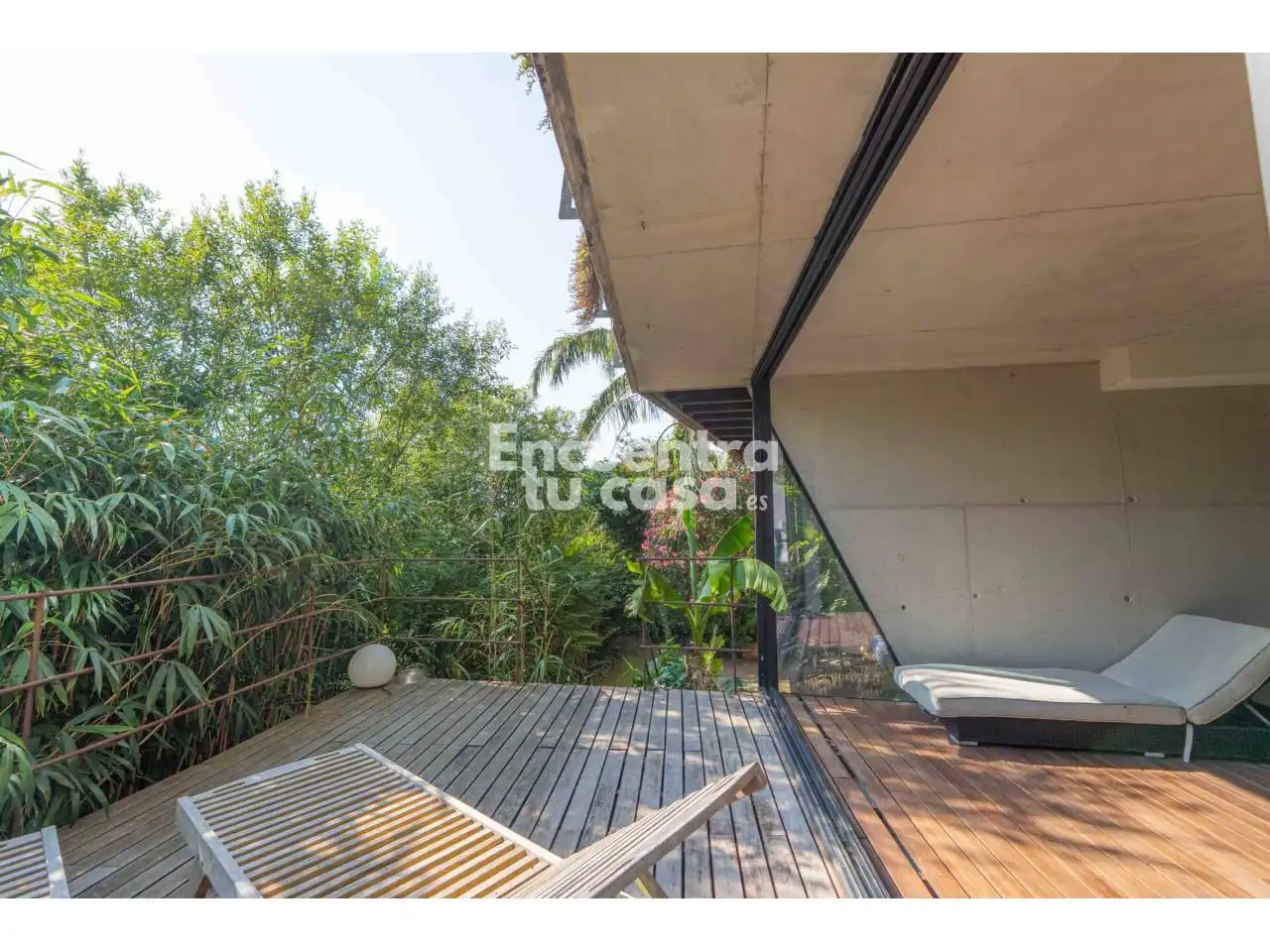 Jardí de Casa o xalet en venda en Donostia - San Sebastián  amb Jardí privat, Terrassa i Piscina