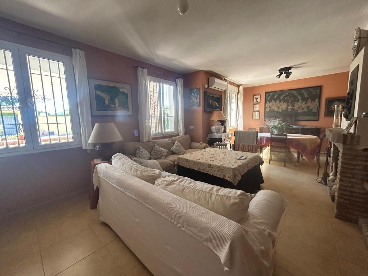 Living room of House or chalet for sale in Alcalá de Guadaira  with Air Conditioner, Terrace and Storage room