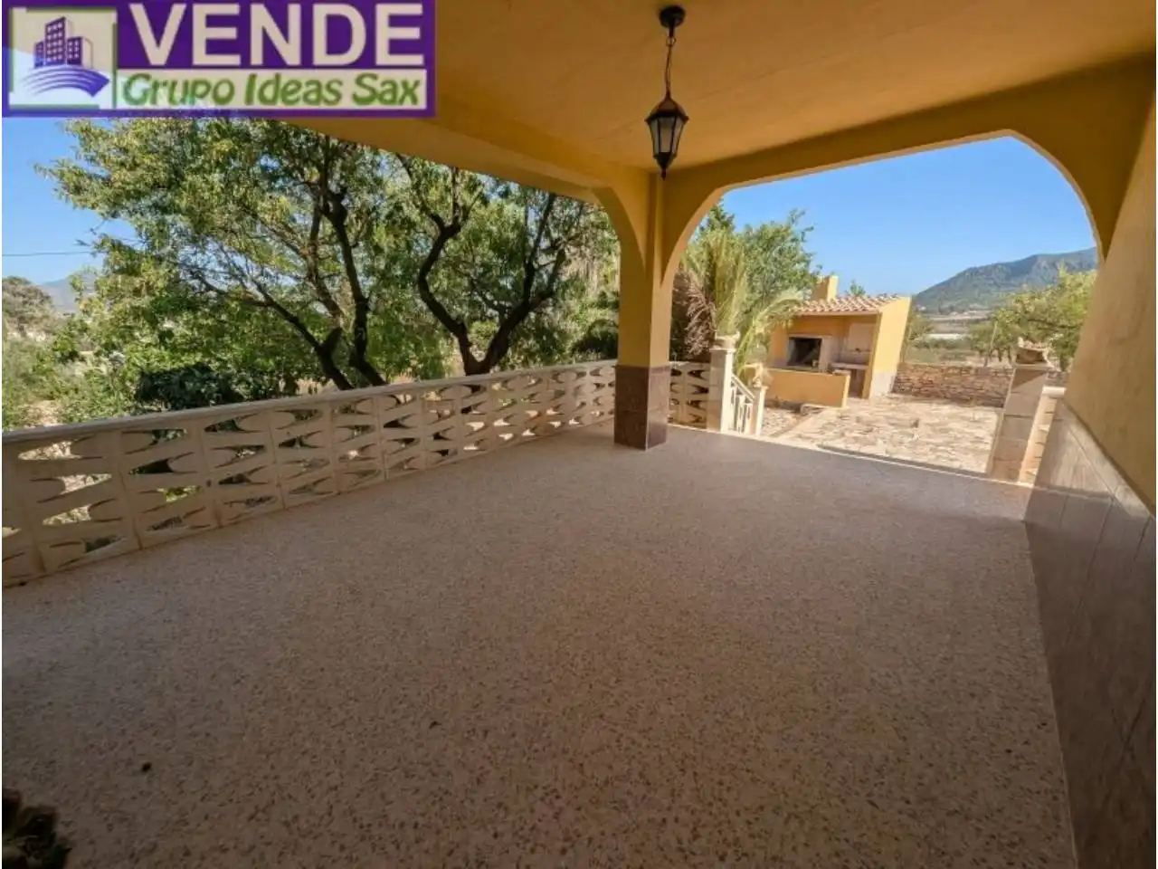 Maison rustique avec piscine à vendre à Sax, imagen 2