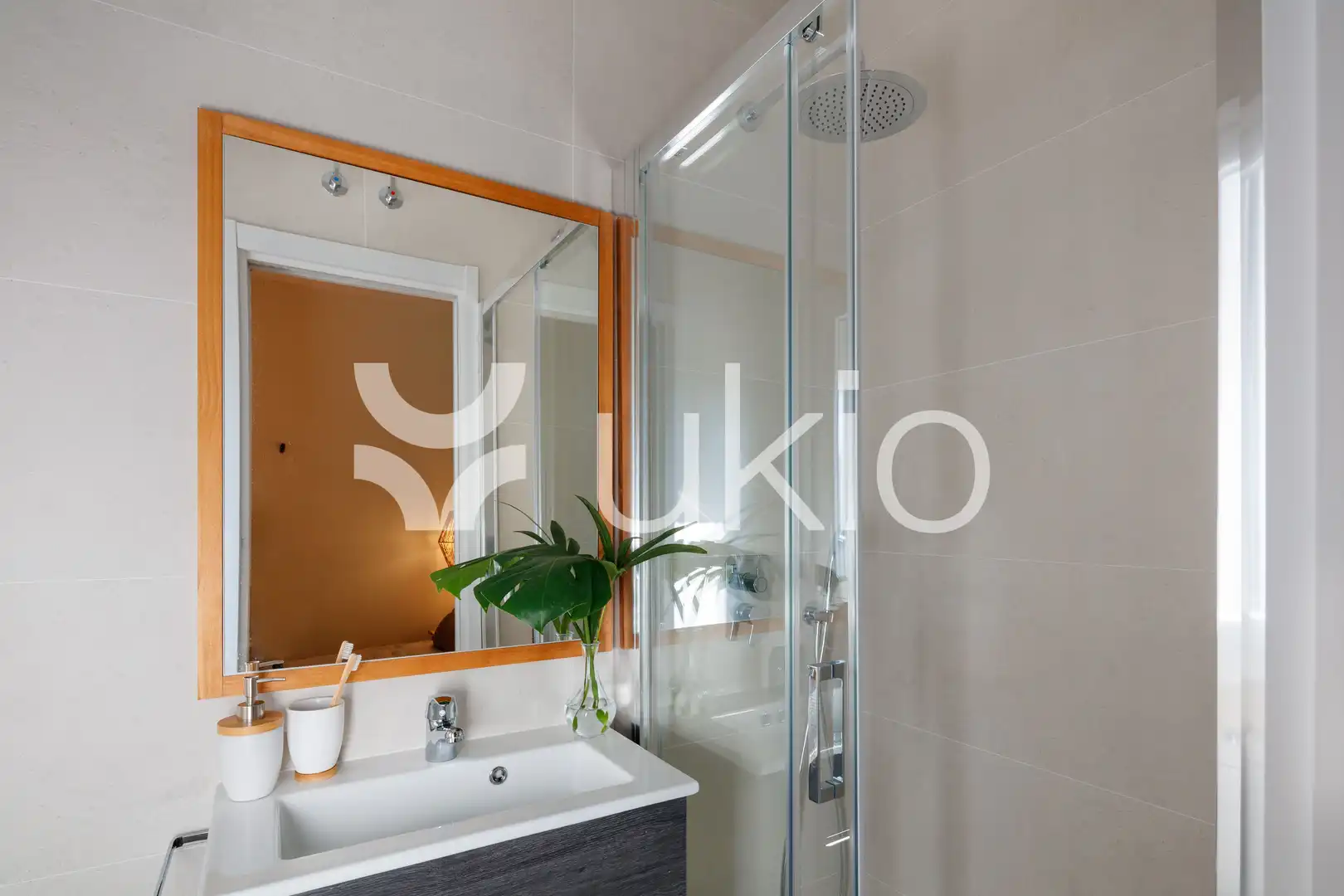 Baño de Apartamento de alquiler en Madrid con Aire acondicionado, Calefacción y Trastero