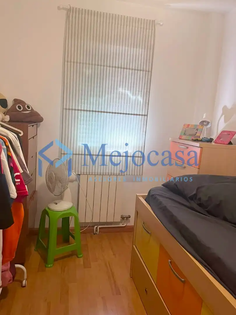 Dormitori de Pis en venda en Fuenlabrada amb Calefacció, Terrassa i Moblat