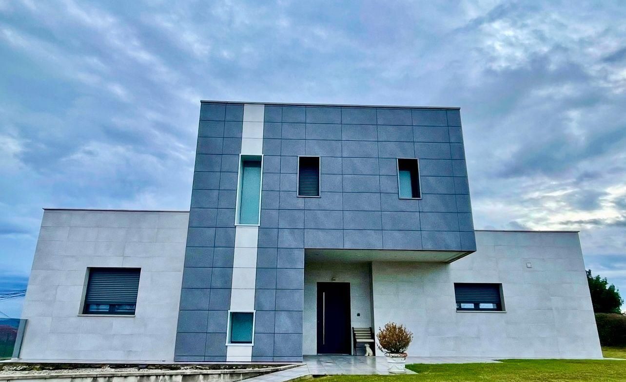 Vista exterior de Casa o xalet en venda en Santander amb Calefacció
