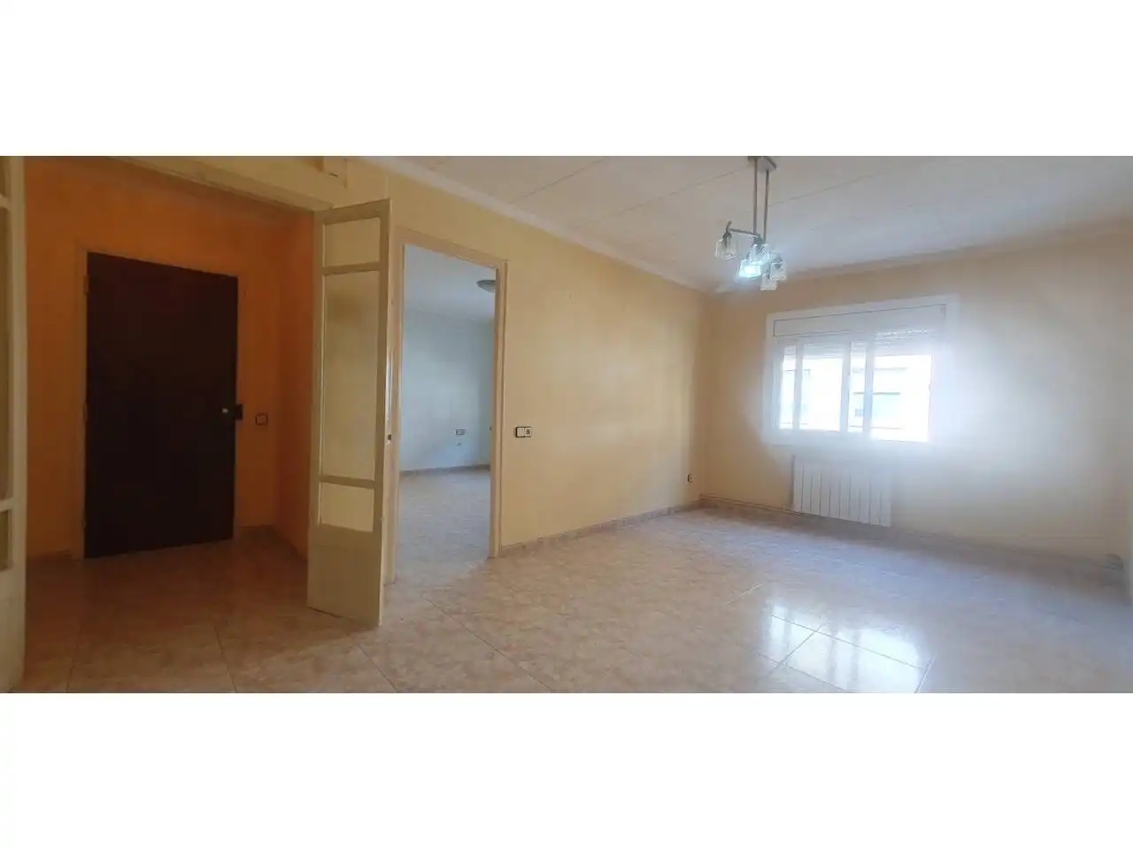 Vista exterior de Piso en venta en Sant Vicenç de Castellet con Calefacción