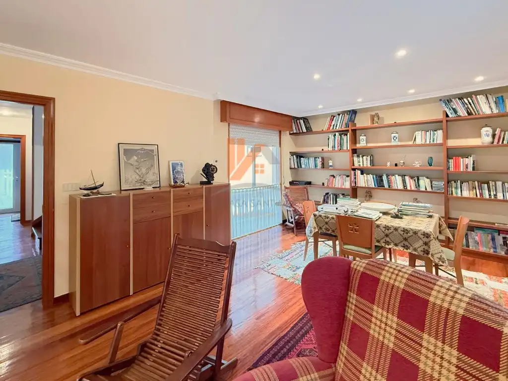 Sala de estar de Casa adosada en venta en Brión con Jardín privado, Terraza y Piscina