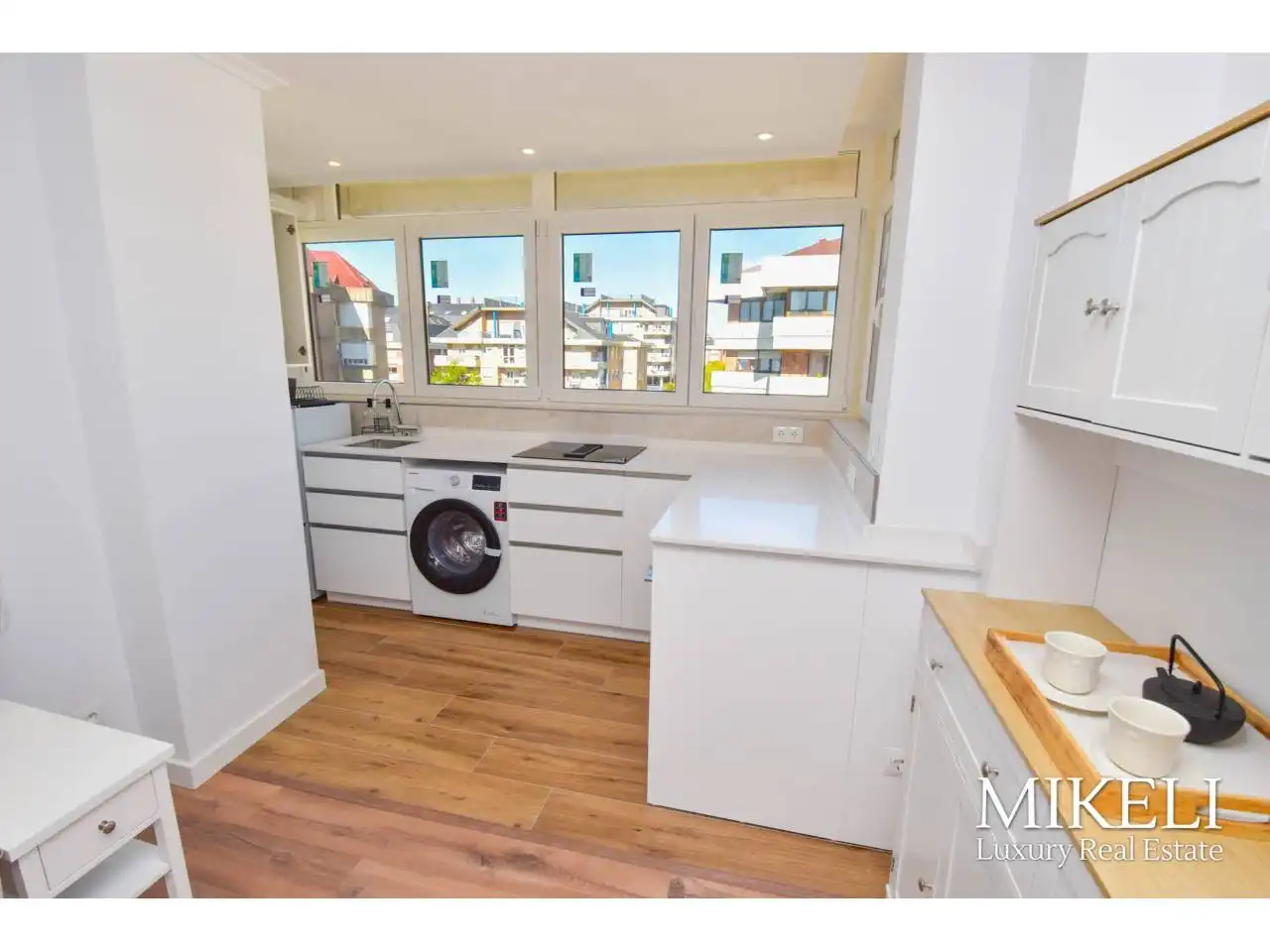 Kitchen of Flat for rent in Valdenoja