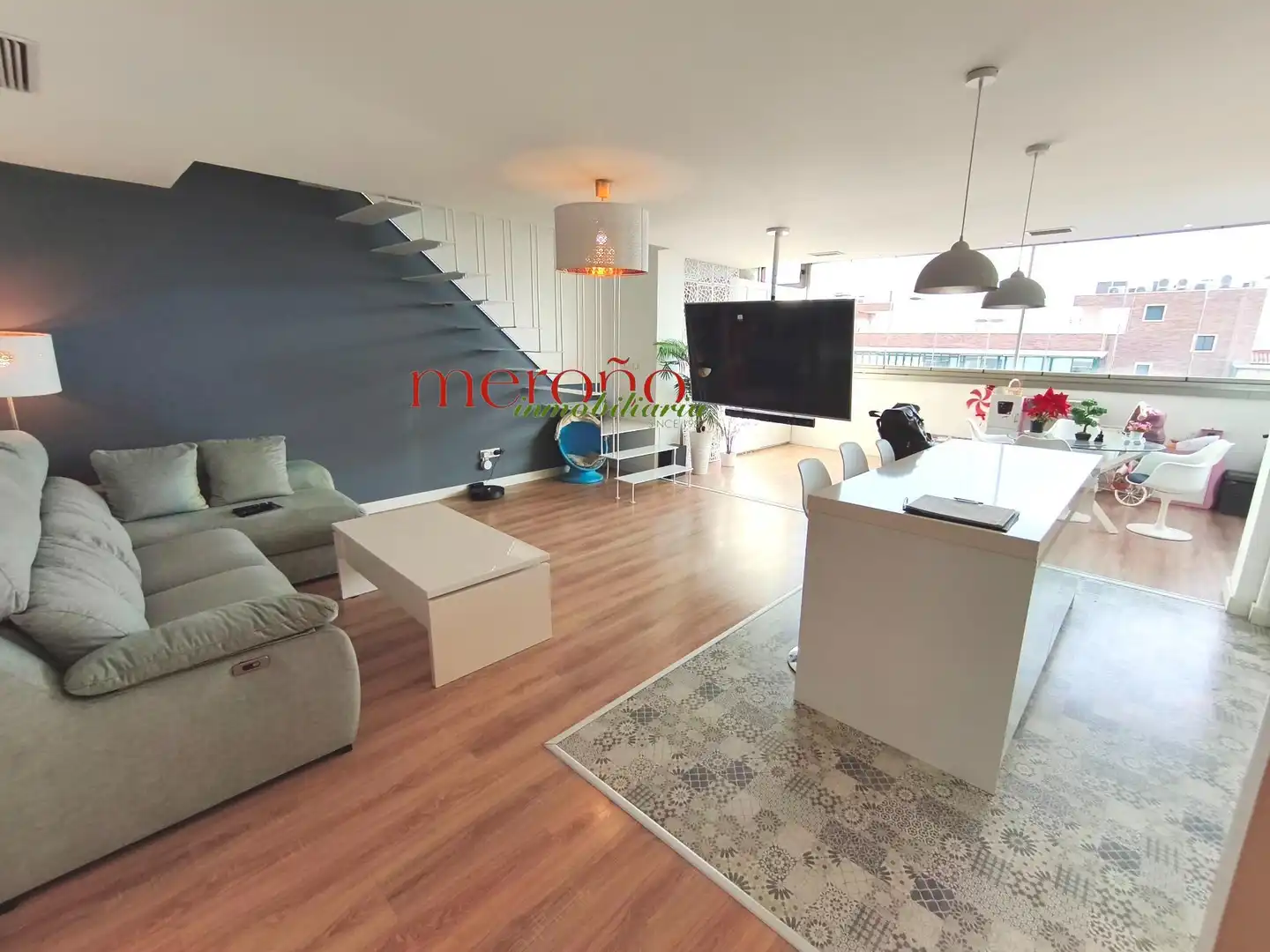 Wohnzimmer von Dachboden zum Verkauf in Elche / Elx mit Privatgarten, Terrasse und Abstellraum