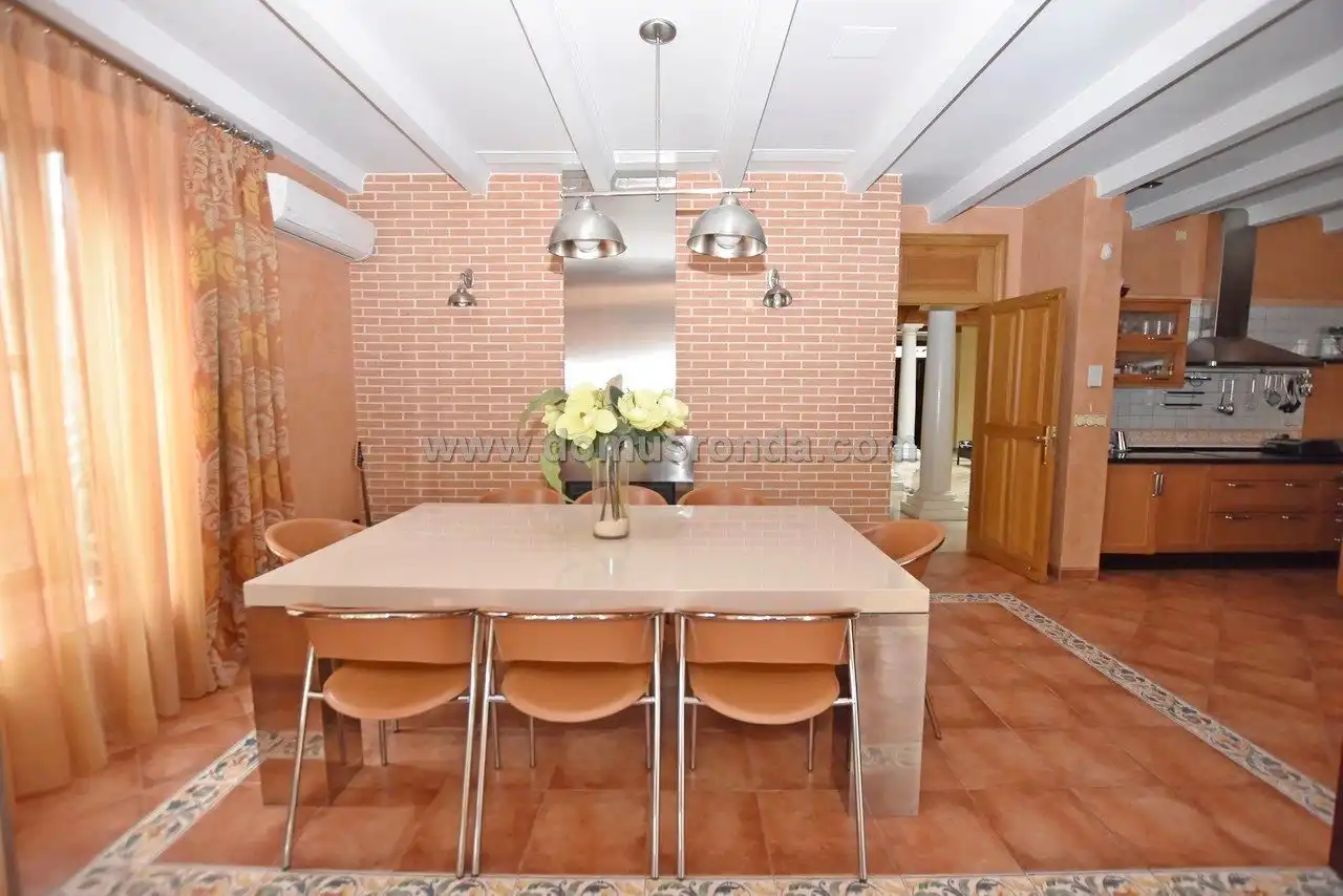 Comedor de Casa o chalet en venta en Ronda con Aire acondicionado, Calefacción y Terraza