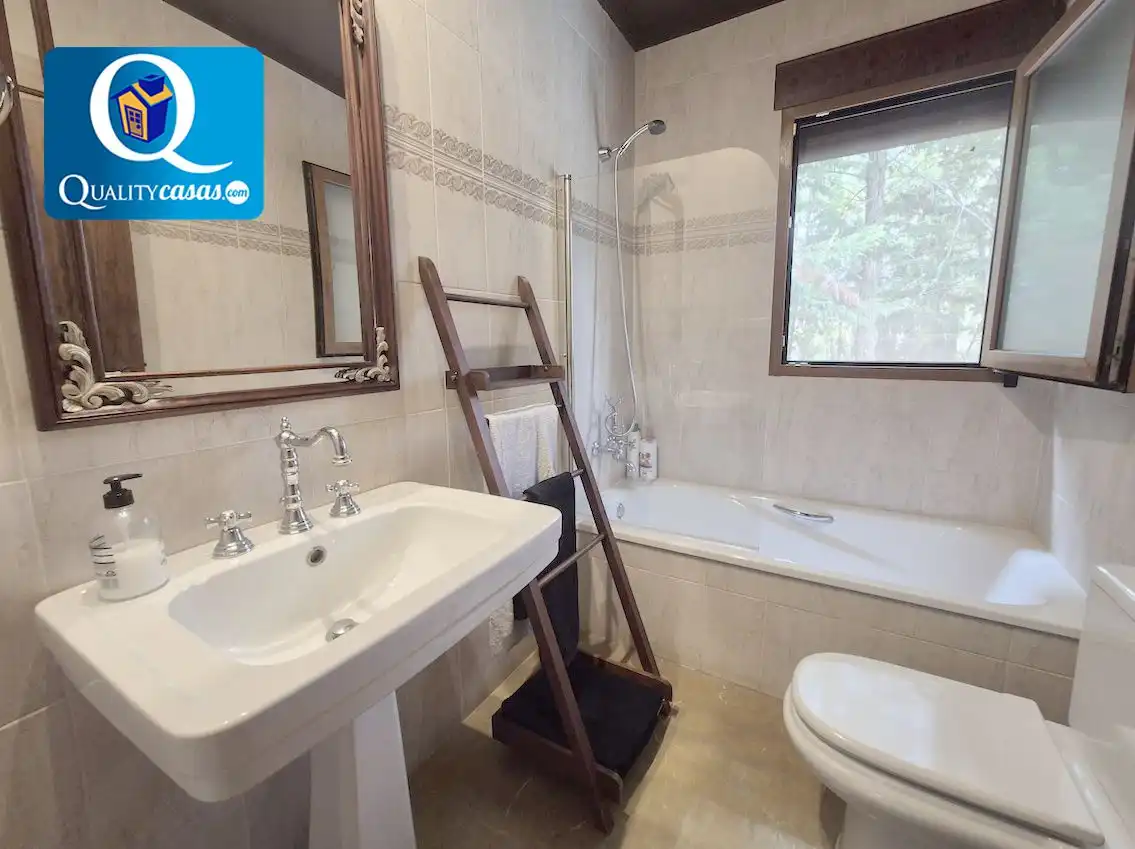 Bathroom of Houses for sale in La Foia - Daimés - Asprella