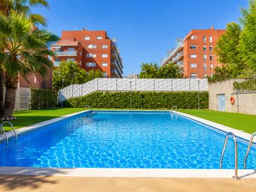 Triplex con balcone in vendita a Carrer de Maria Montessori 1