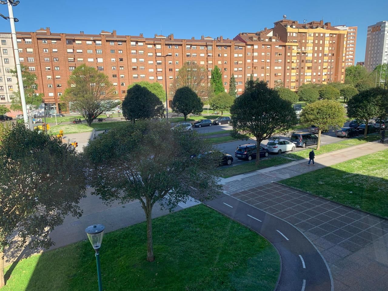 Vista exterior de Pis de lloguer en Gijón  amb Calefacció i Moblat