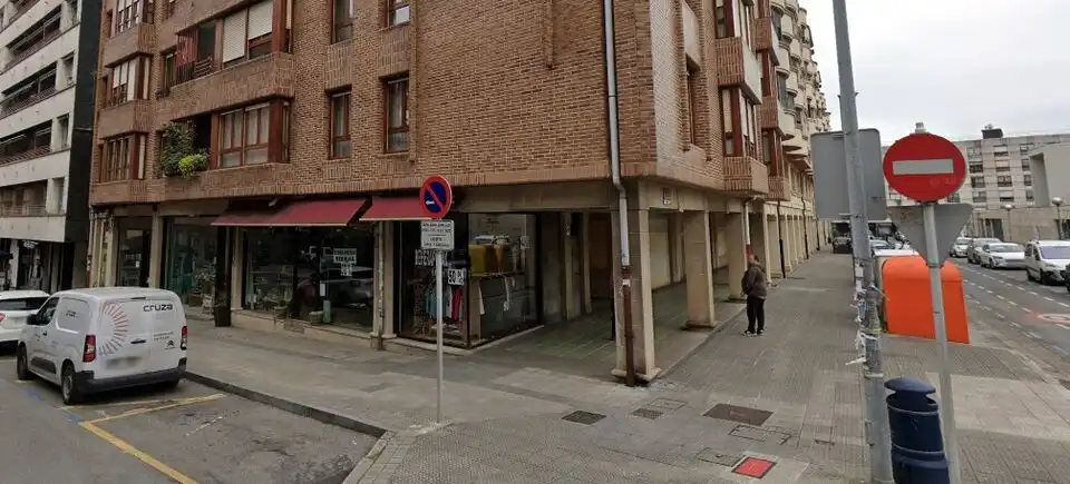 Local comercial de lloguer a Durango