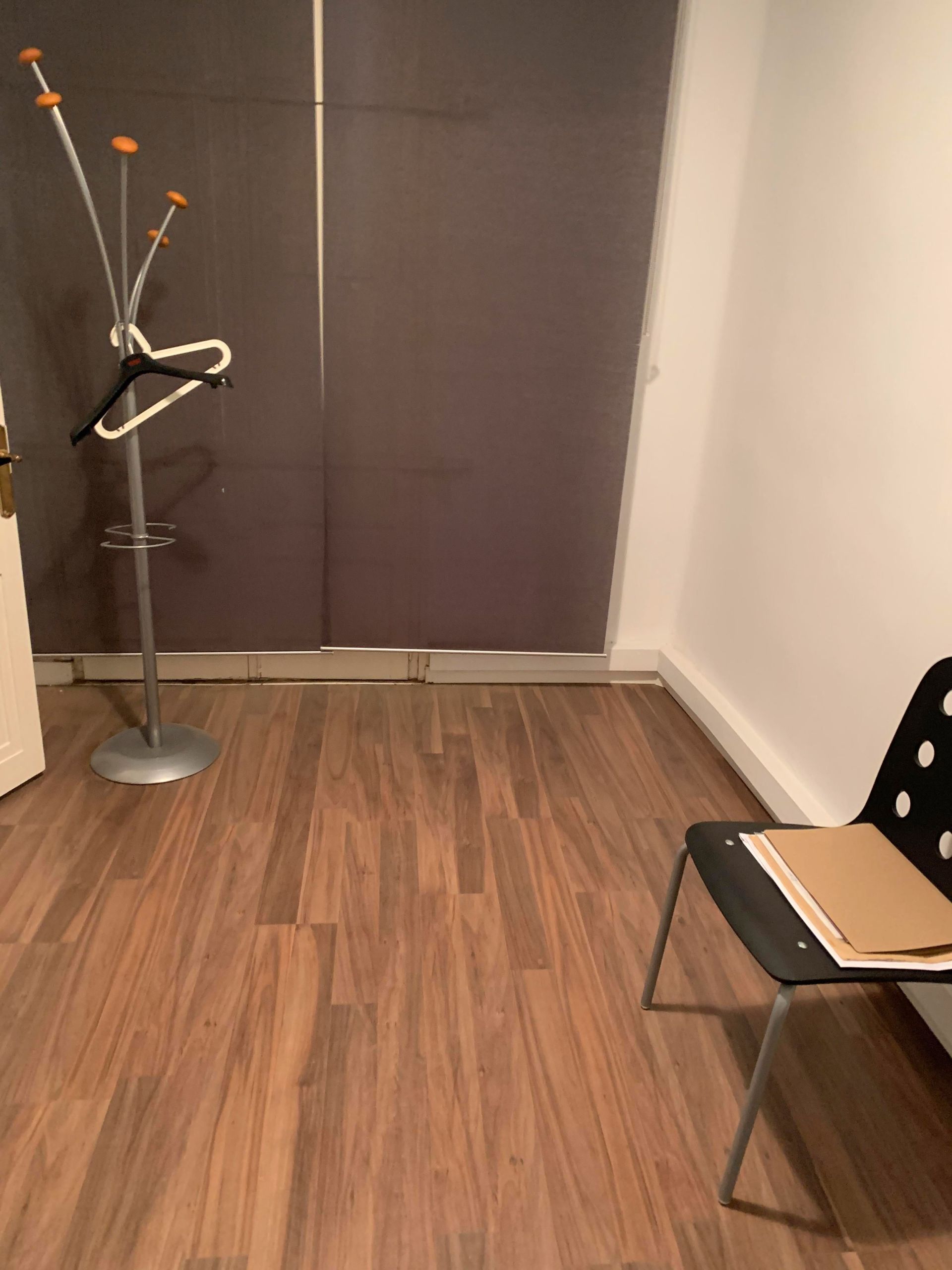 Office for sale in Reus  with Air Conditioner and Storage room