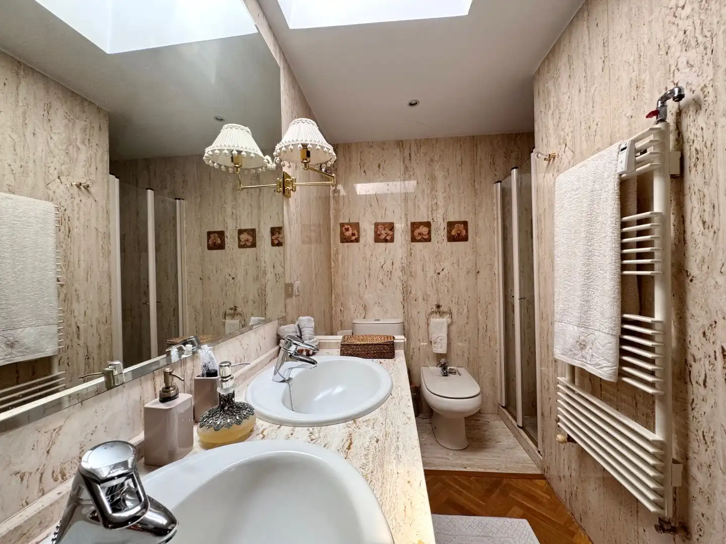 Baño de Apartamento en venta en Cáceres con Aire acondicionado, Calefacción y Terraza