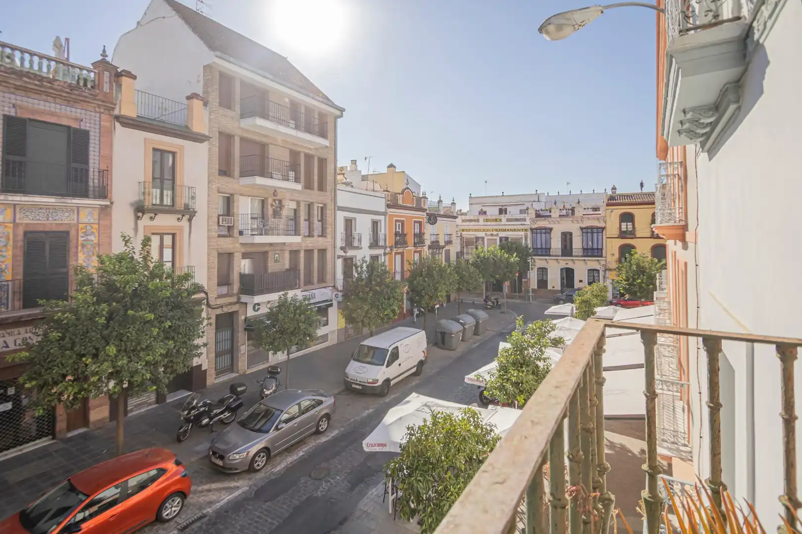 Vista exterior de Casa adosada en venda en Sevilla amb Terrassa