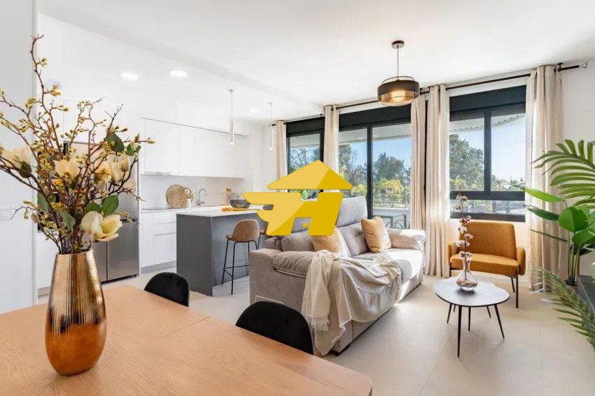 Sala d'estar de Pis de lloguer en Torremolinos amb Aire condicionat, Calefacció i Parquet