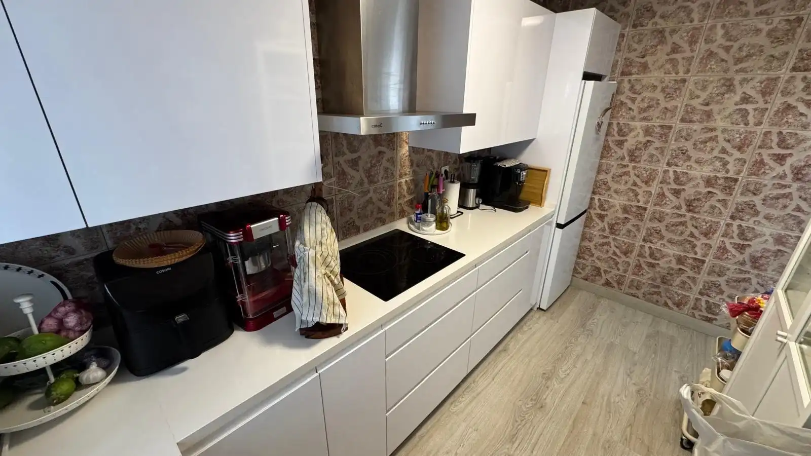 Cuina de Casa o xalet en venda en Rincón de la Victoria amb Aire condicionat, Terrassa i Traster